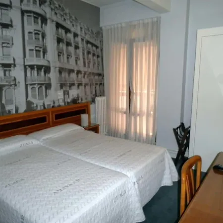 Photo Zabalburu Szálloda 2*
