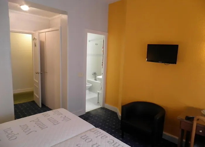 Отель Photo Zabalburu